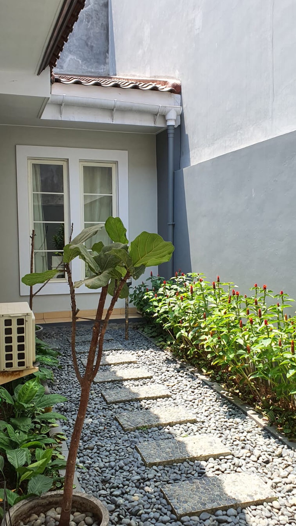 Rumah Asri, Tenang Di Cluster Narada Alam Sutera