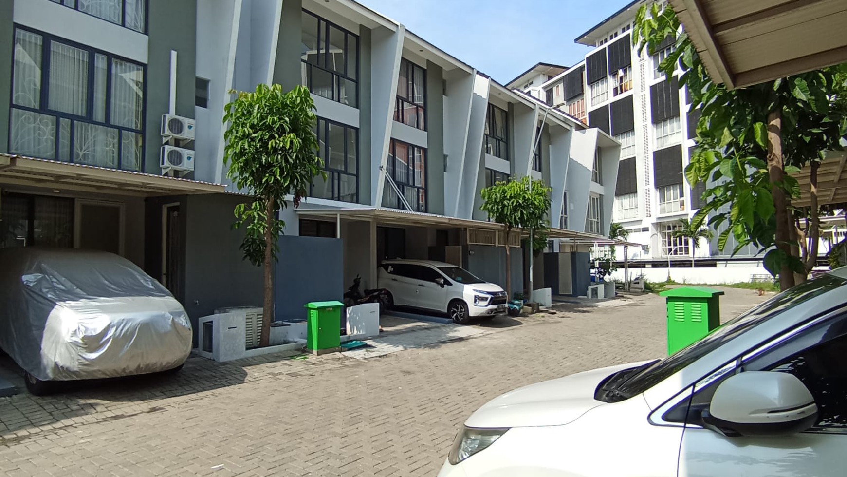 Rumah Cluster Serenade Royal Residence, Surabaya