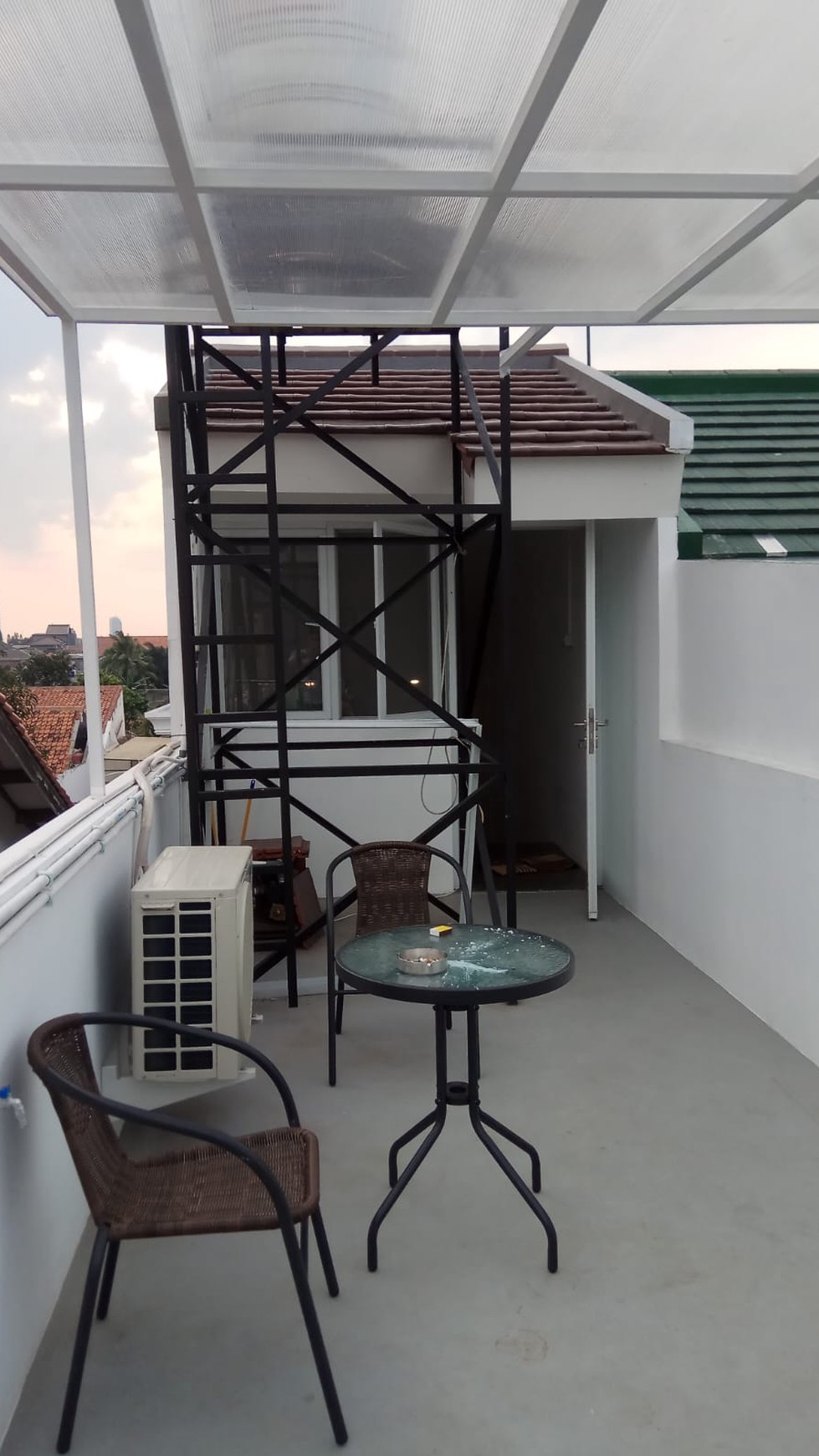 Dijual 2 Rumah(Berdampingan) Jl. Cendrawasih II Jakarta Selatan
