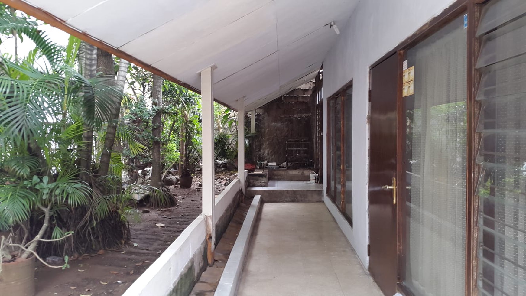 Rumah dengan Luas Tanah 424 m2 di Ciputat - Tanah Luas Harga Nego