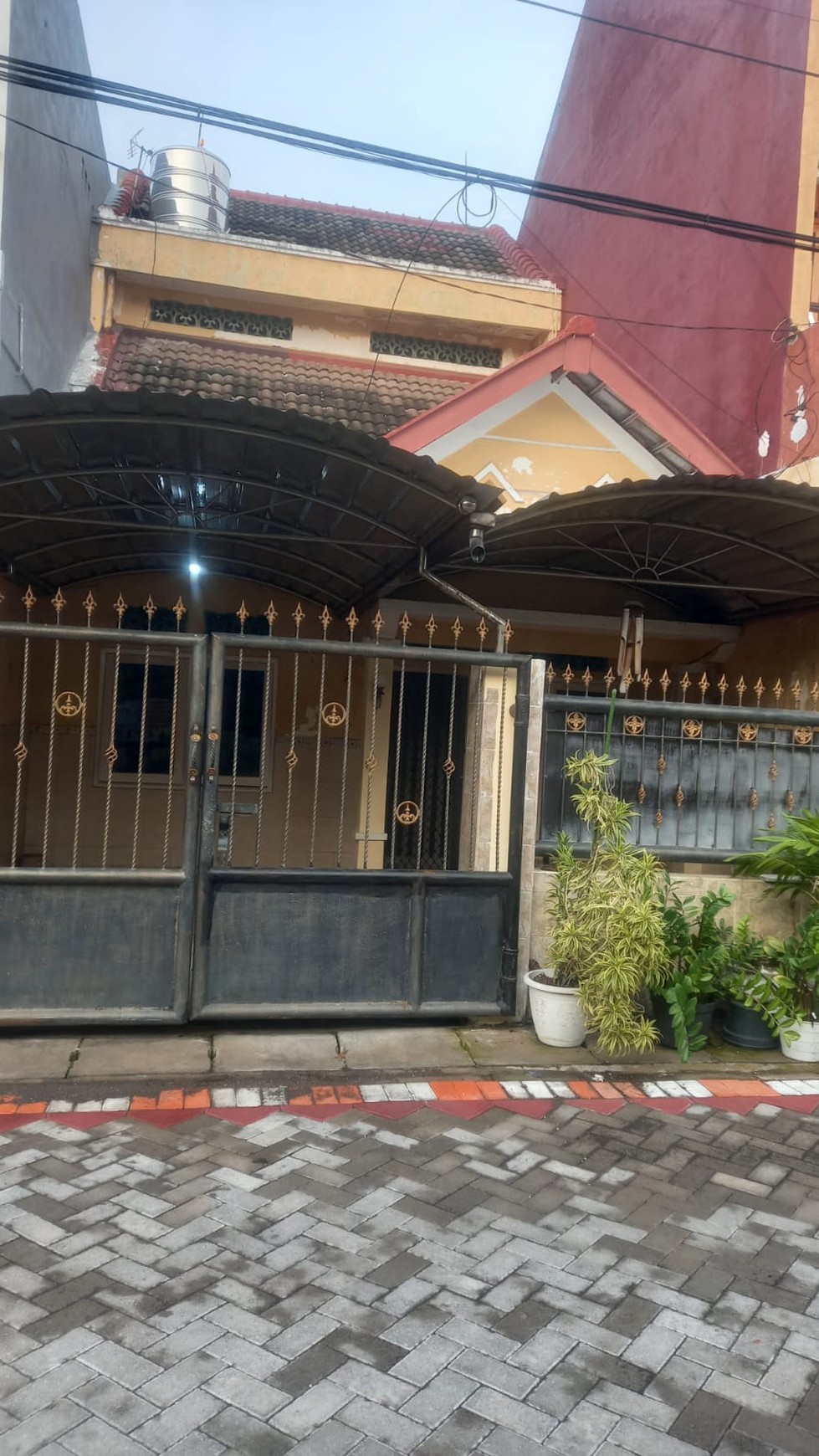 Rumah Disewakan Siap Huni di Surabaya Timur Wiguna Cepat BU