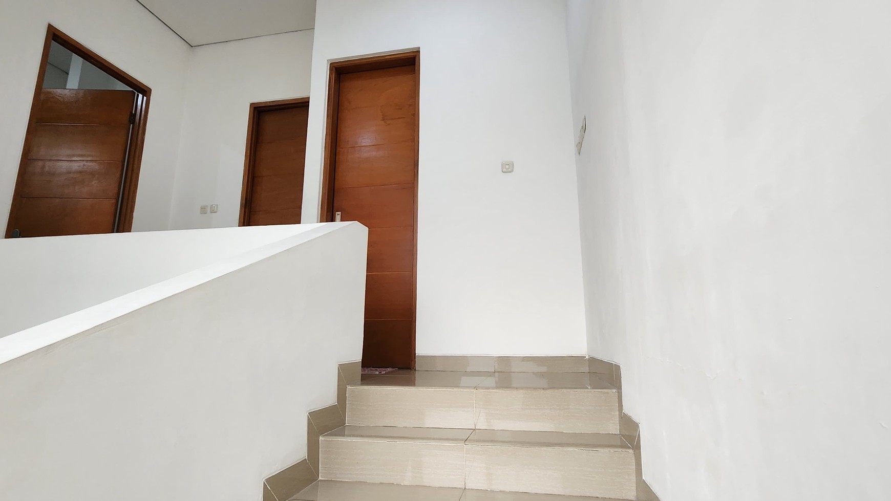 Rumah Minimalis Semi Furnished di Ciputat Timur - Dekat Sekolah dan RS