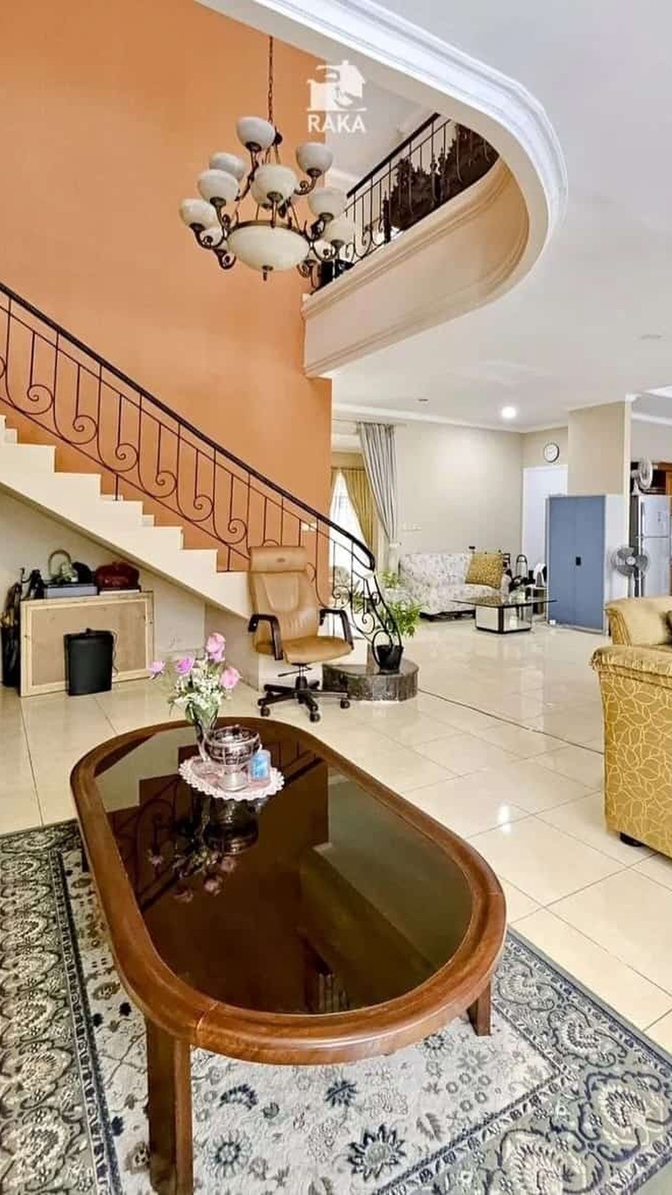 Rumah Bangunan 2 Lantai Mediterranean Style Design Di Pondok Indah, Jakarta Selatan