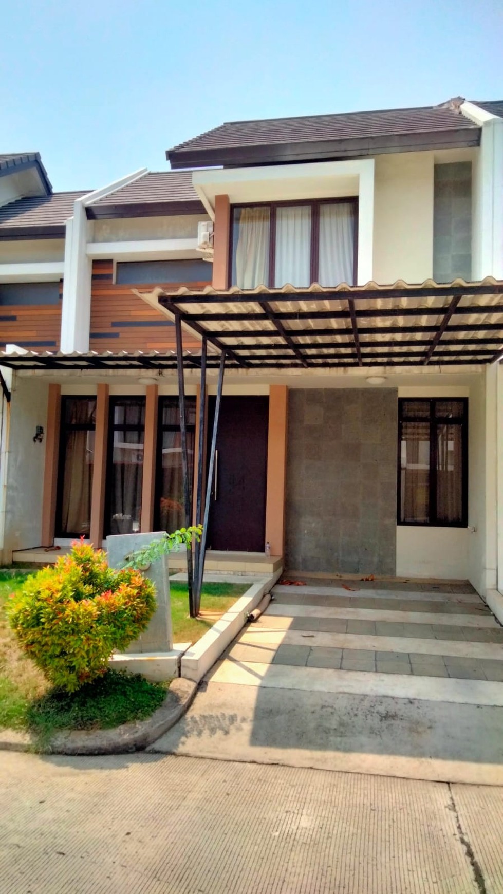 Cluster Cosmo Estate Lippo Cikarang Semi-furnished