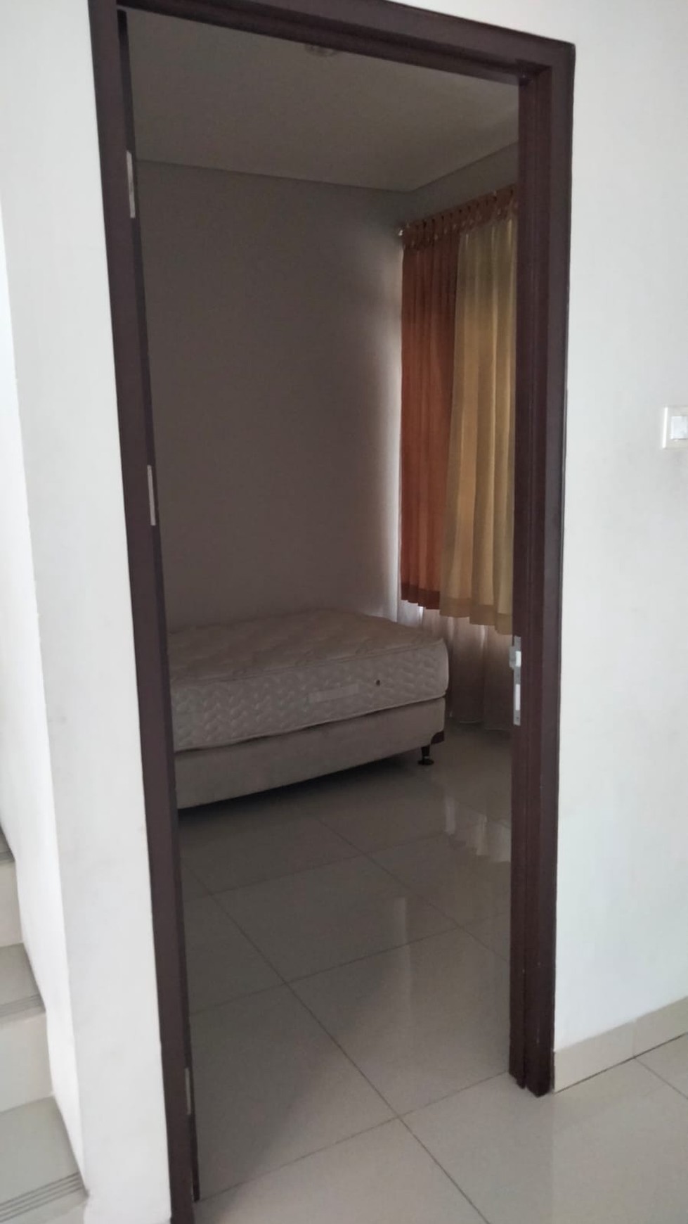 Cluster Cosmo Estate Lippo Cikarang Semi-furnished