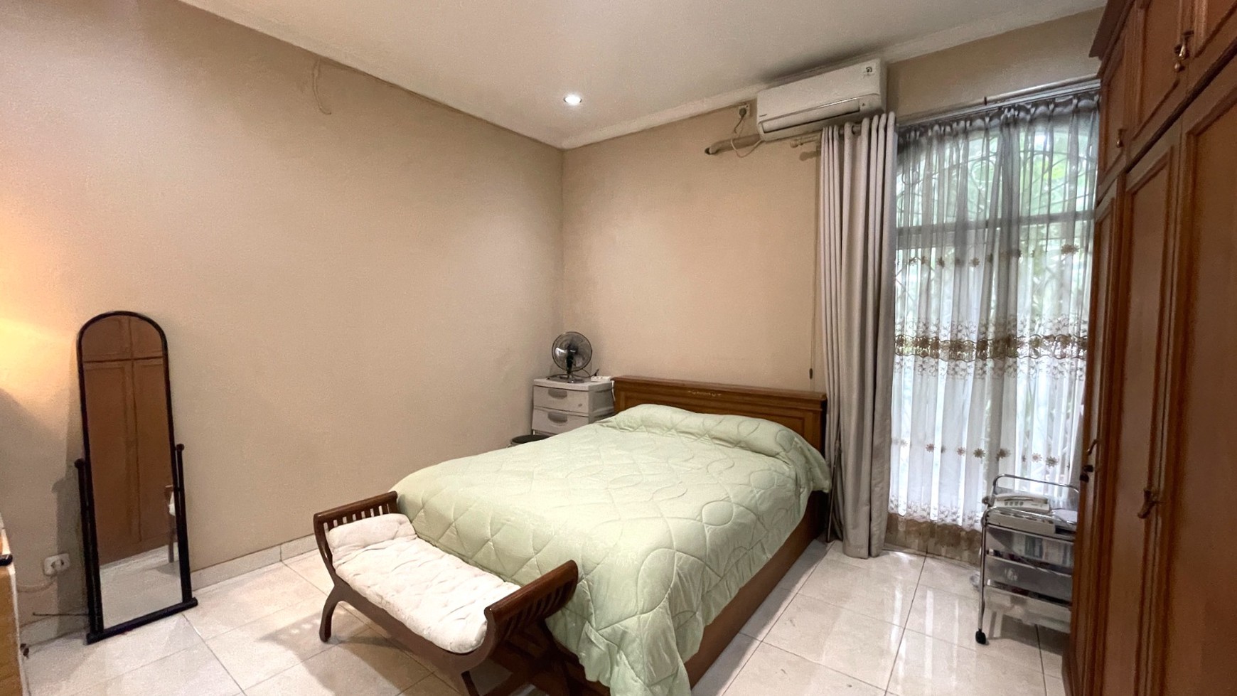 Rumah Bangunan 2 Lantai Mediterranean Style Design Di Pondok Indah, Jakarta Selatan