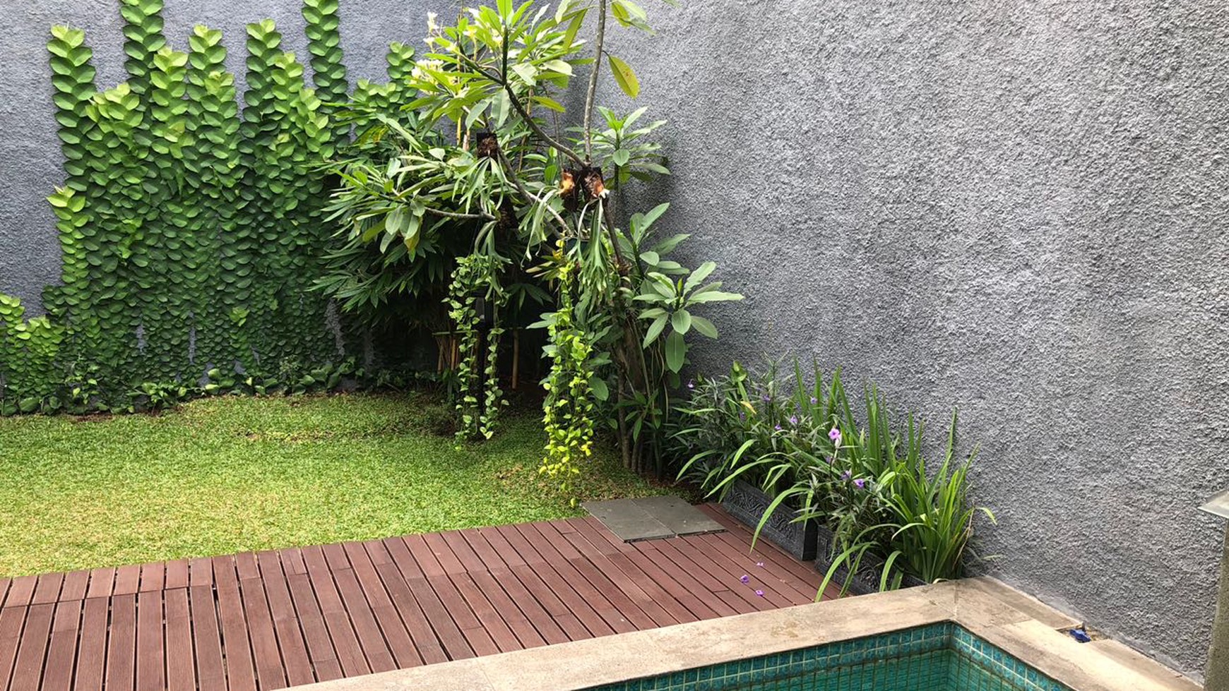 Hunian Furnish + Kolam Renang Di perumahan Bukit Permai Cibubur Jakarta Timur