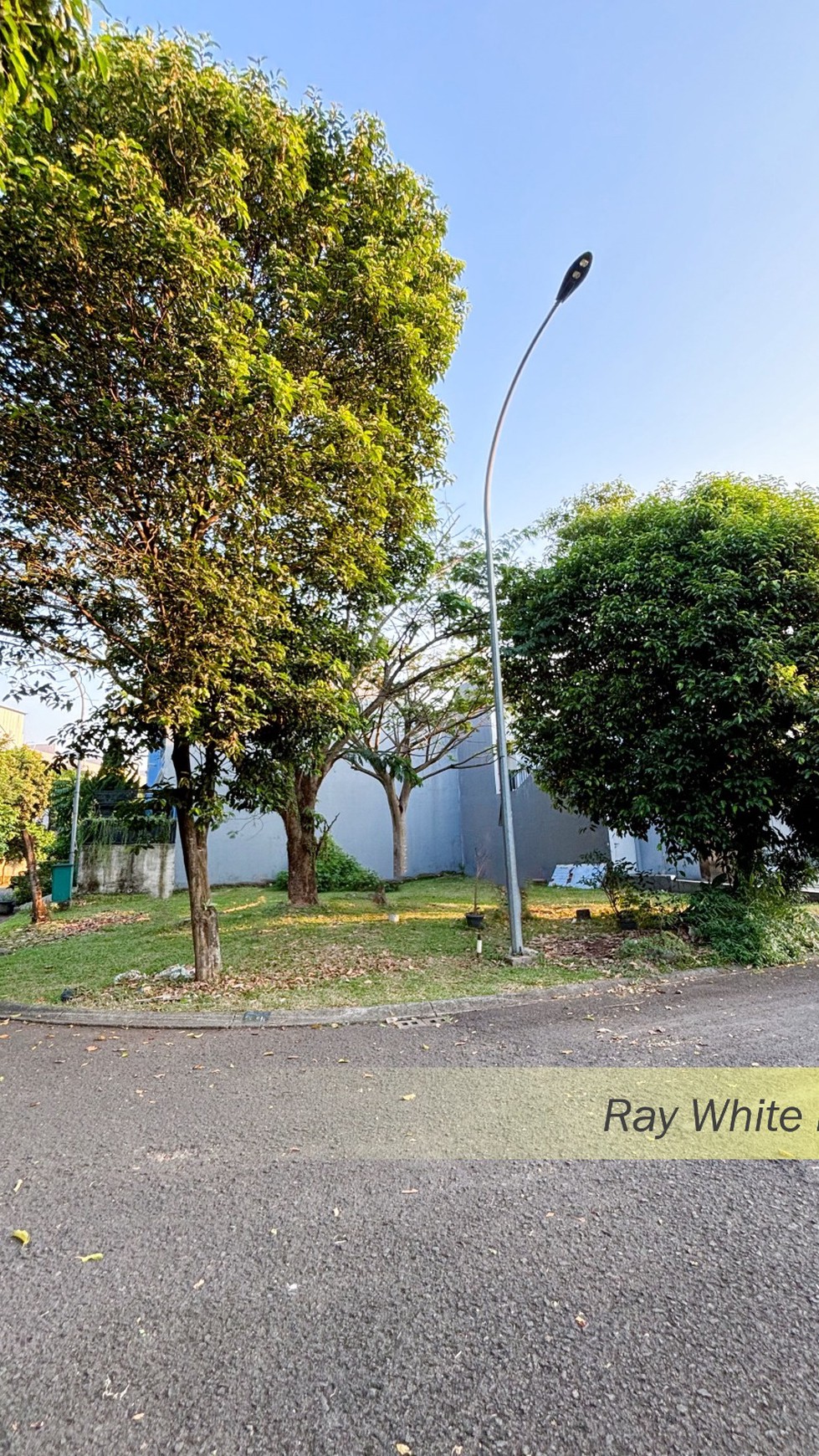 KAVLING SIAP BANGUN DALAM CLUSTER DI ICON BSD CITY, TANGERANG SELATAN.