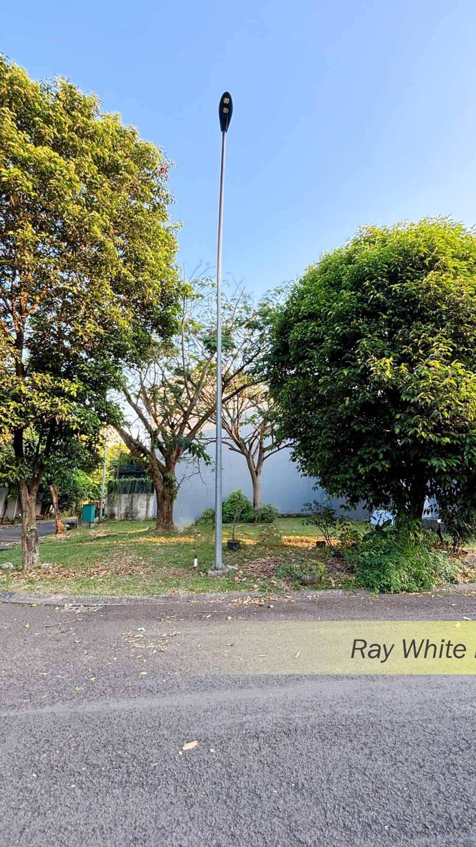 KAVLING SIAP BANGUN DALAM CLUSTER DI ICON BSD CITY, TANGERANG SELATAN.