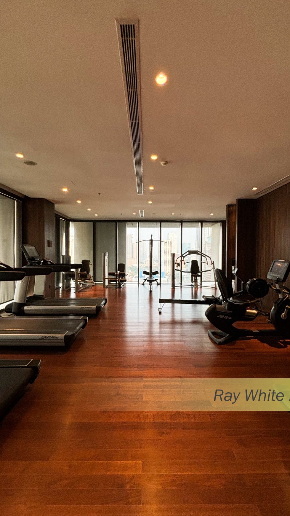 APARTEMEN THE REGENT RESIDENCE PETHOUSE 506sqm AT MANGKULUHUR CITY GATOT SUBROTO, JAKARTA SELATAN.