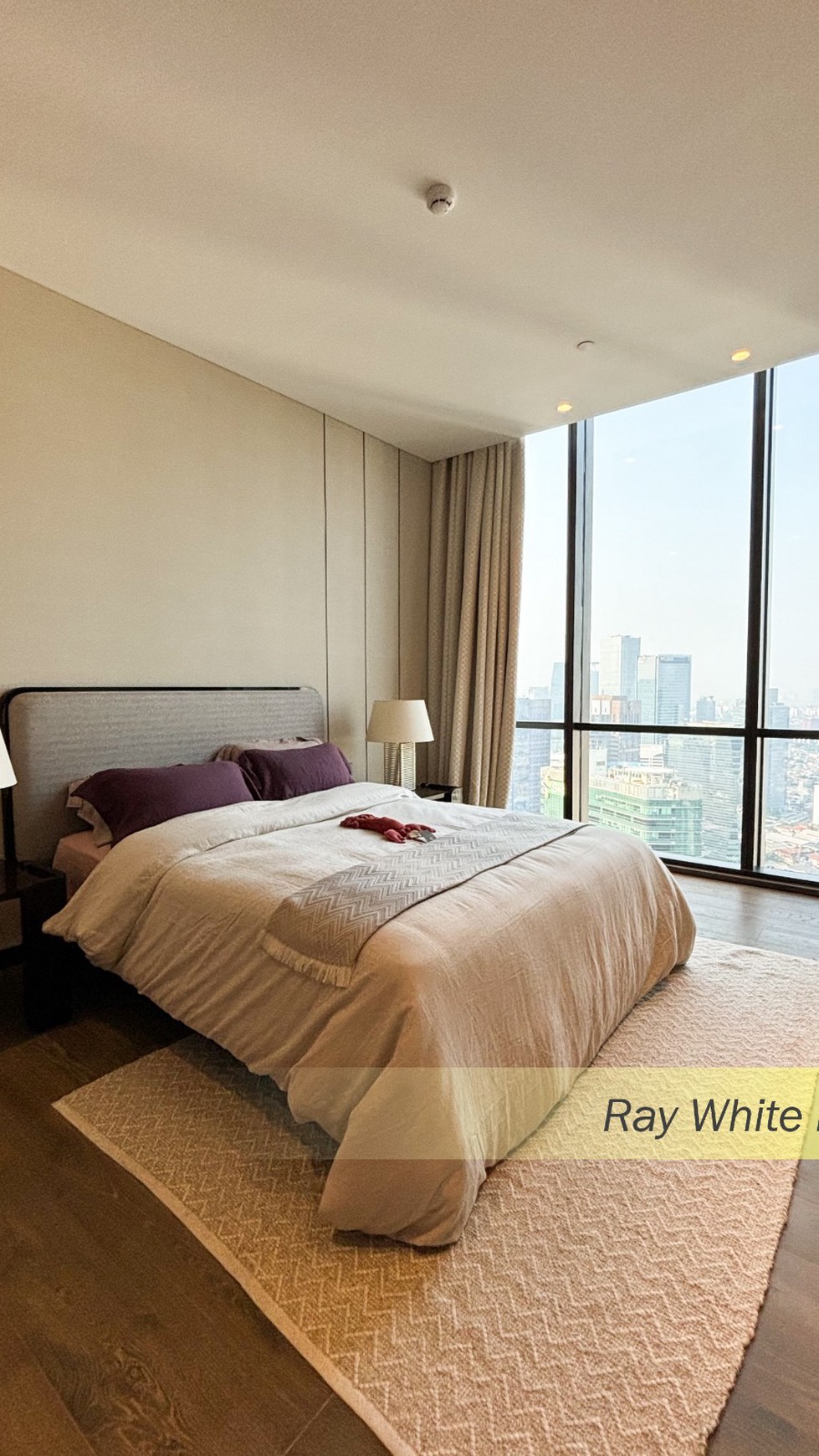 APARTEMEN THE REGENT RESIDENCE PETHOUSE 506sqm AT MANGKULUHUR CITY GATOT SUBROTO, JAKARTA SELATAN.