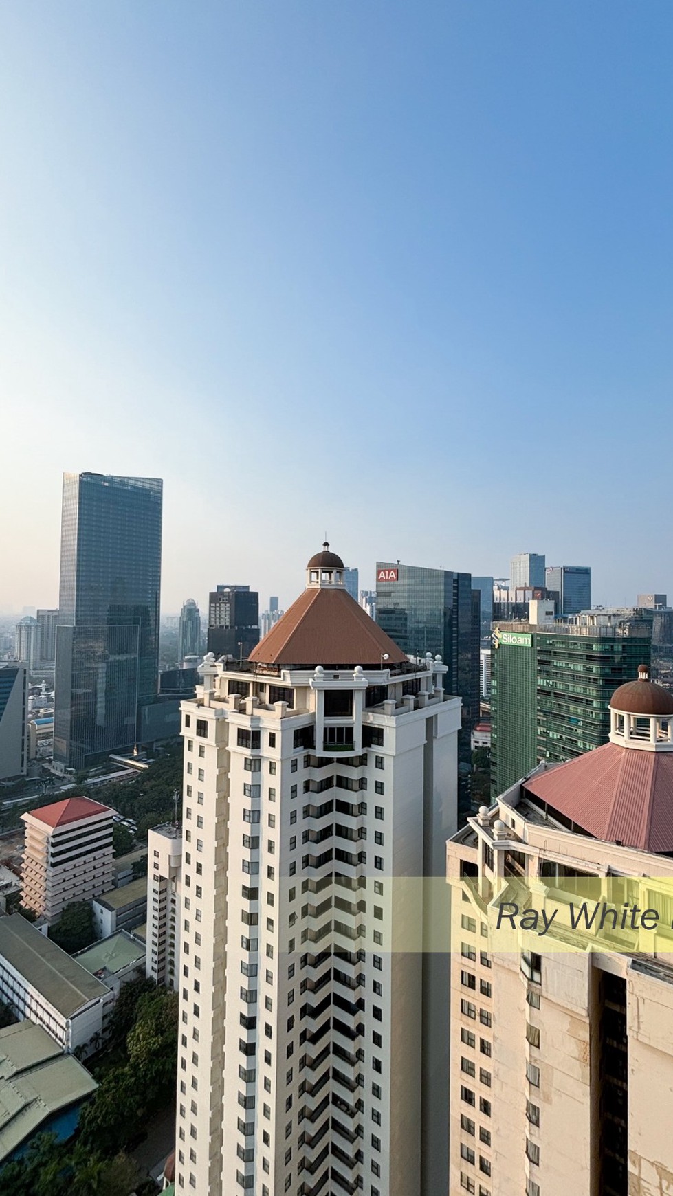 APARTEMEN THE REGENT RESIDENCE 3BR SEMI FURNISHED 251sqm GATOT SUBROTO - JAKARTA SELATAN