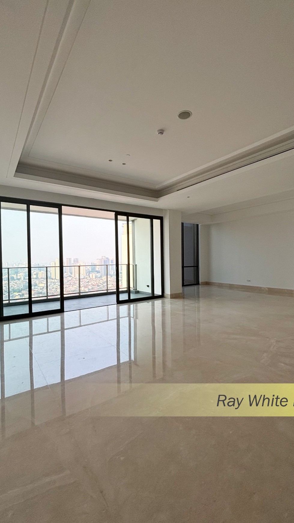 APARTEMEN THE REGENT RESIDENCE 3BR SEMI FURNISHED 251sqm GATOT SUBROTO - JAKARTA SELATAN