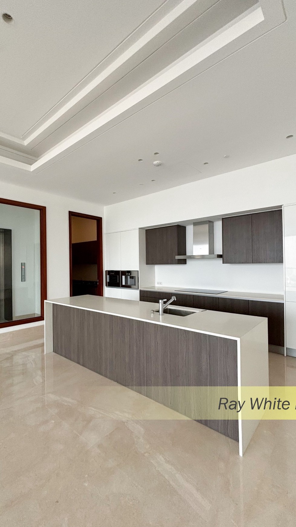 APARTEMEN THE REGENT RESIDENCE 3BR SEMI FURNISHED 251sqm GATOT SUBROTO - JAKARTA SELATAN