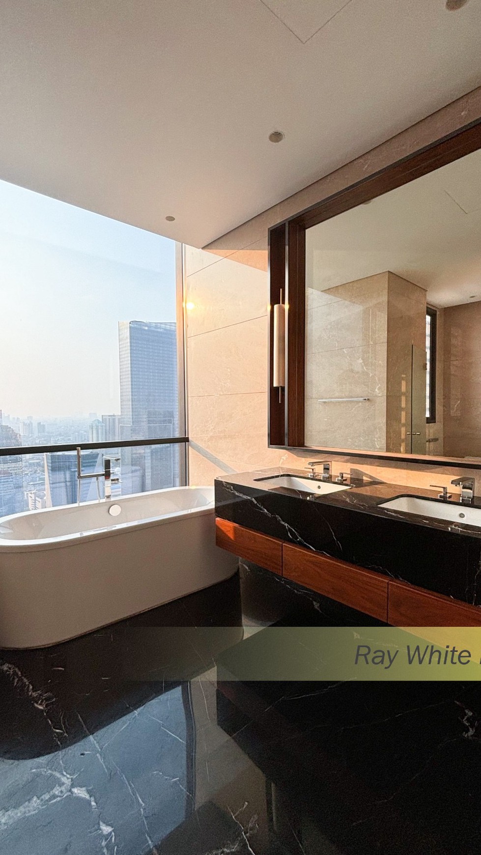 APARTEMEN THE REGENT RESIDENCE 3BR SEMI FURNISHED 251sqm GATOT SUBROTO - JAKARTA SELATAN