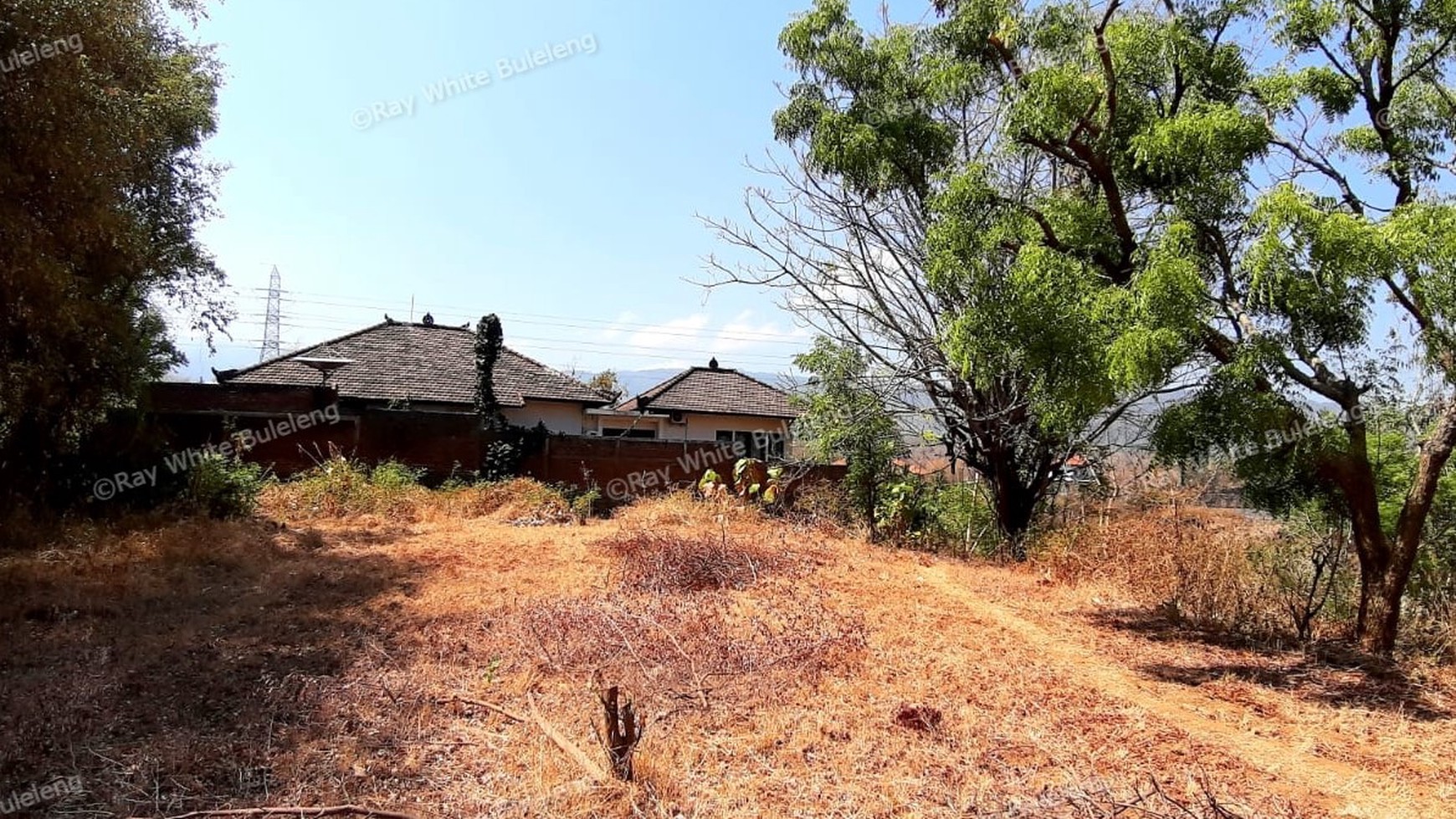 2000 M2 Land For Sale with Ocean View in Lovina Area