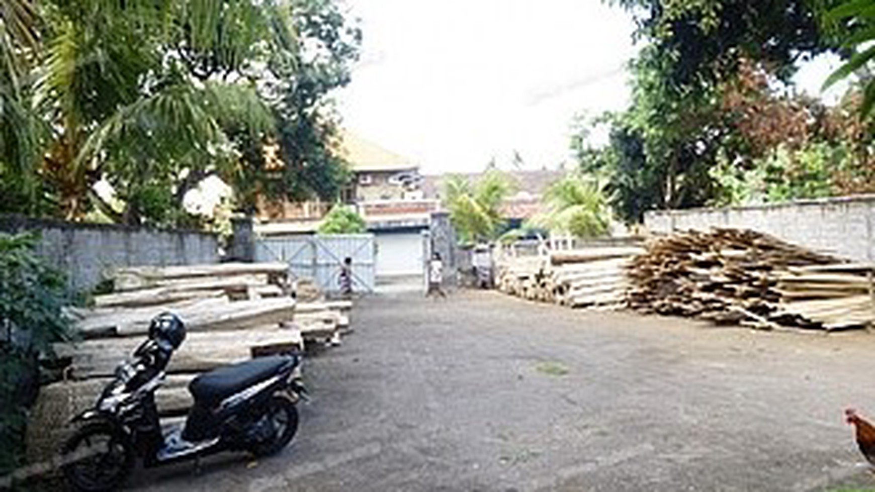 VILLA FOR SALE IN LOVINA