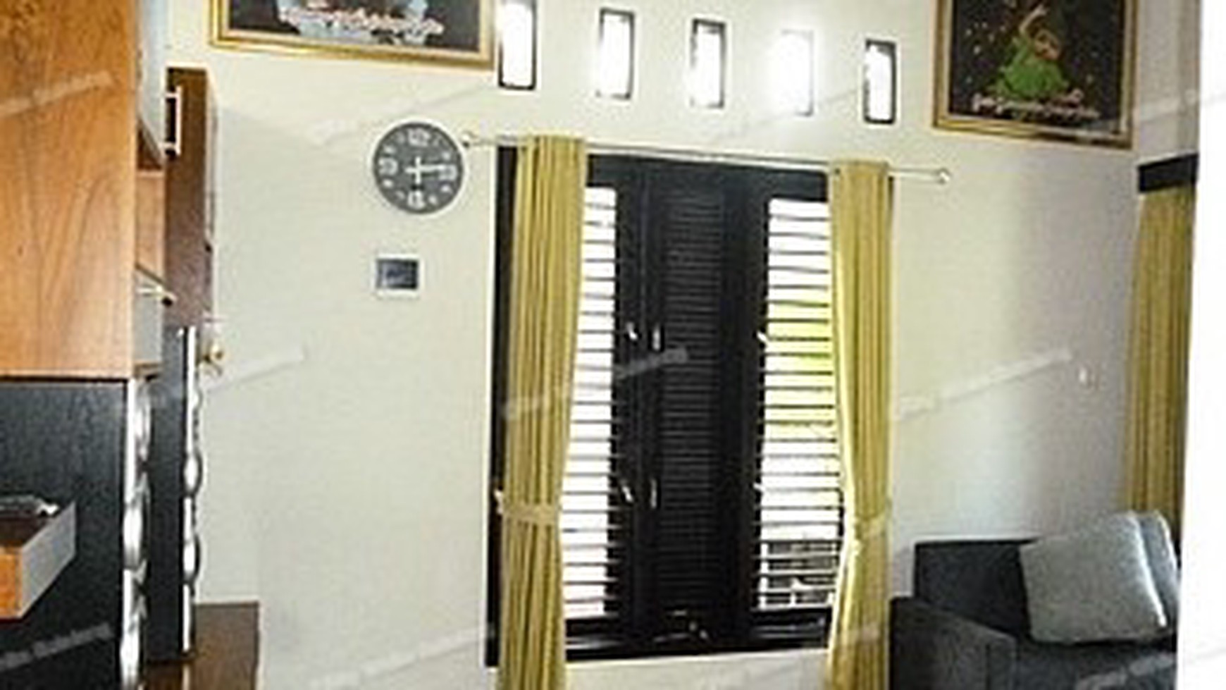 VILLA FOR SALE IN LOVINA