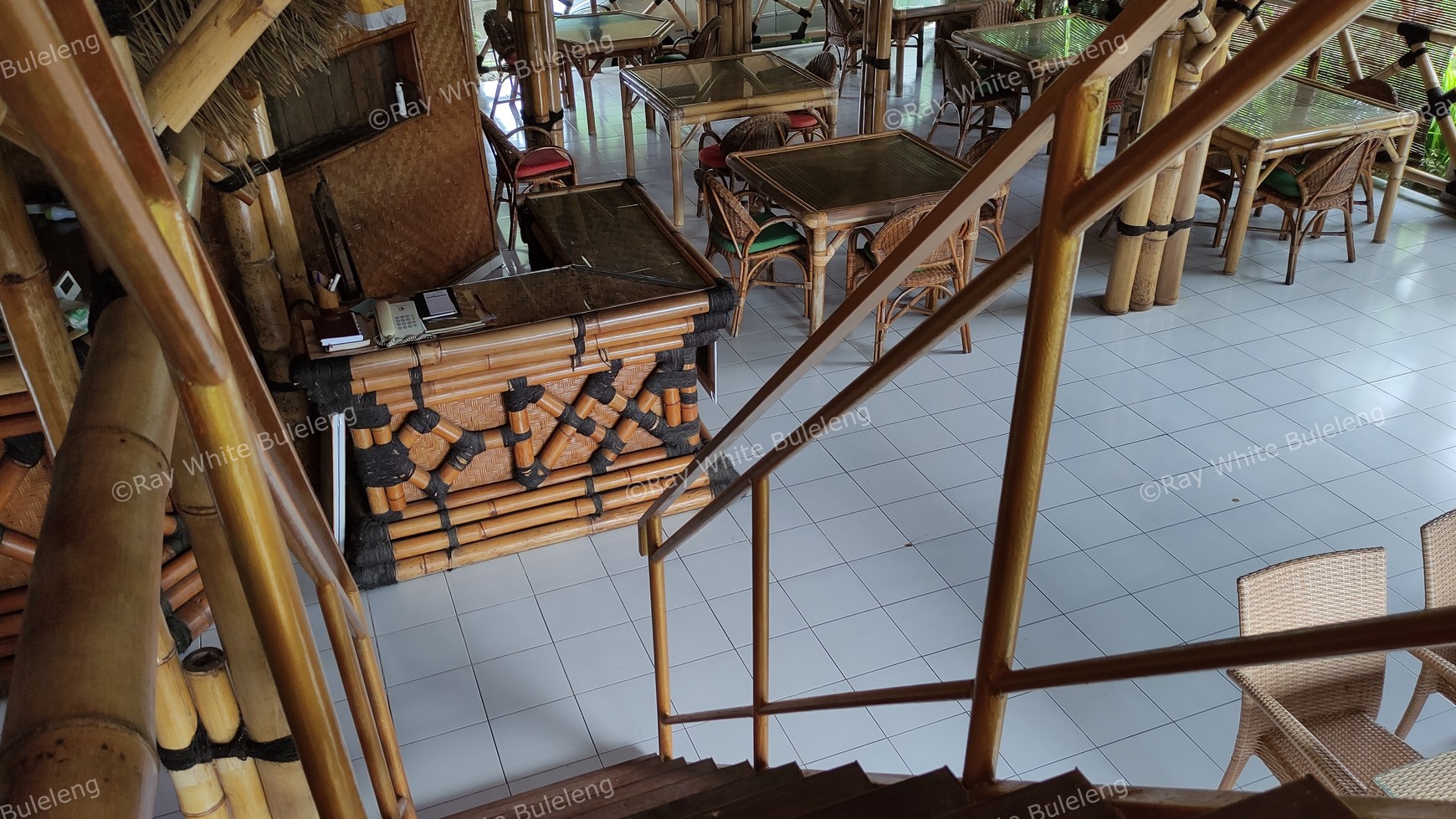 Popular Restaurant includes a house in Lovina Area