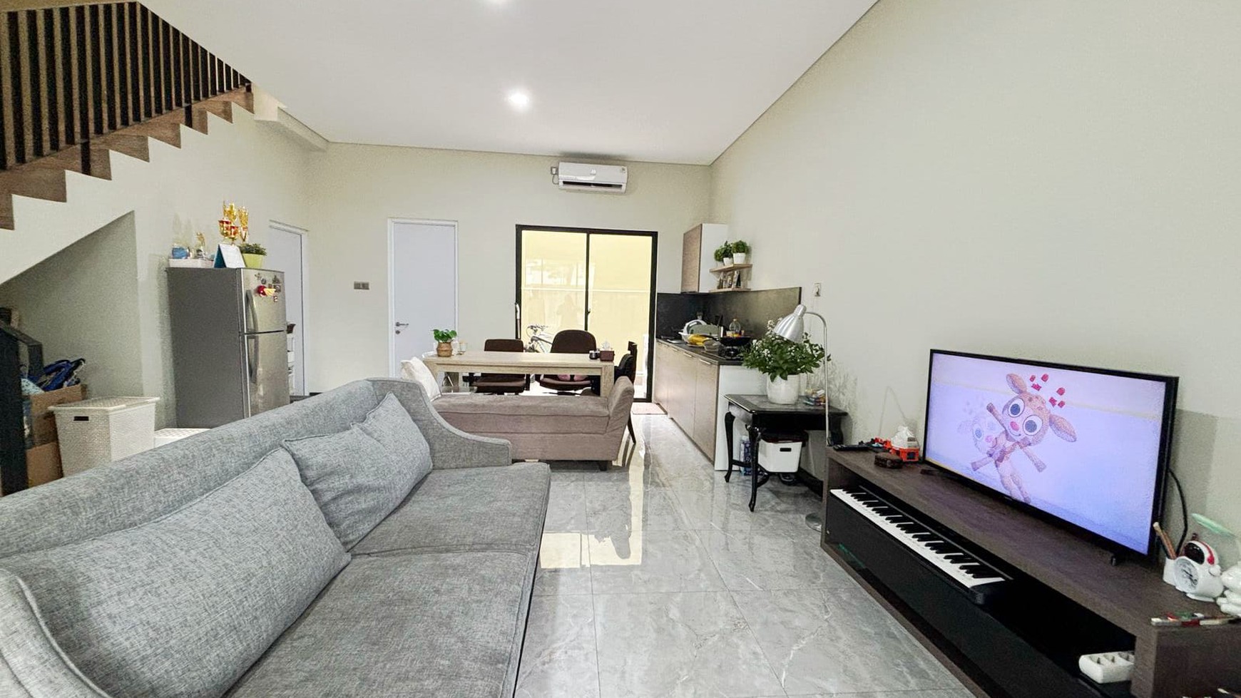 Rumah di Discovery Aluvia Bintaro, Minimalis modern siap huni di Sektor 9