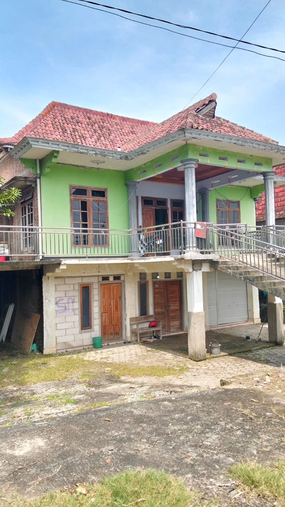 Dijual Rumah 2 Lantai 5KT 3KM Ngawi di Pintu Masuk Gria Prandon Permai Ngawi - LT 345m&#xb2; Harga Nego
