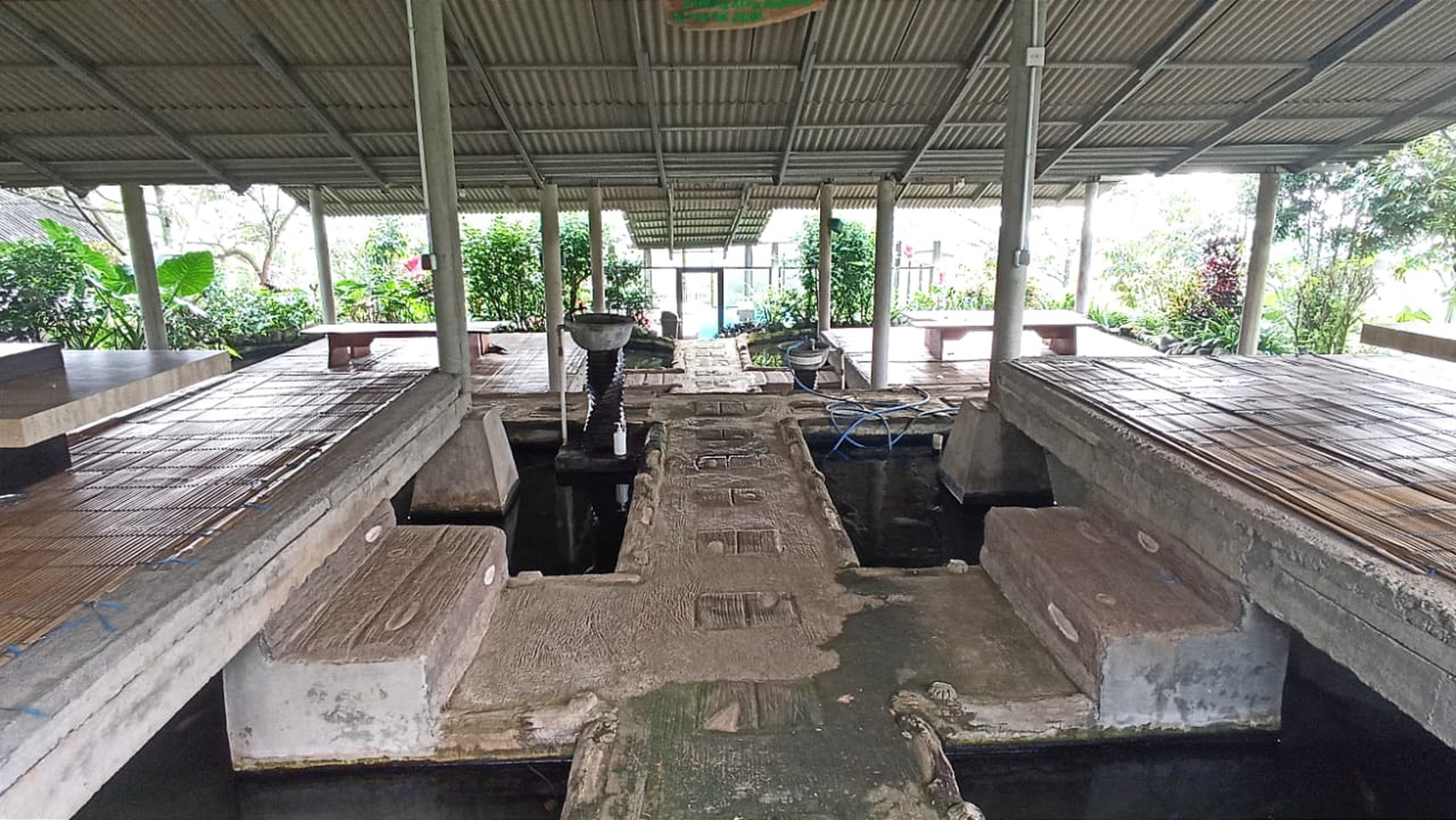 DIJUAL LAHAN USAHA KULINER, TRAWAS