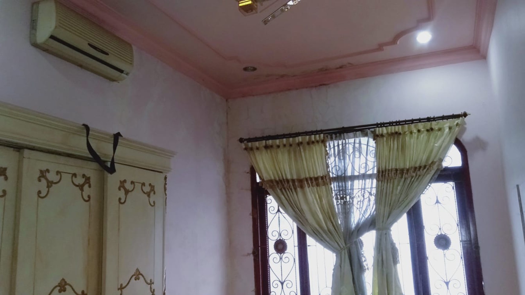 Dijual Cepat Rumah di Taman Pondok Legi, Waru -Sidoarjo