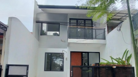 Rumah Minimalis modern di Kencana Loka, 24 jam security