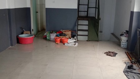 Dijual Ruko 3,5 lantai di Jl Stasiun Gubeng Surabaya
