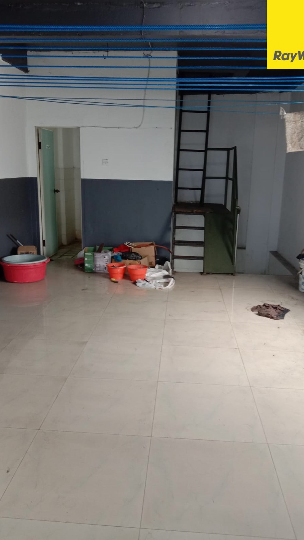 Dijual Ruko 3,5 lantai di Jl Stasiun Gubeng Surabaya