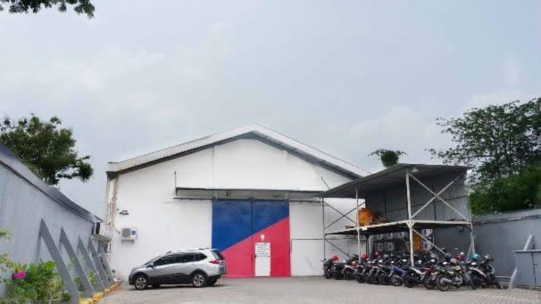 DIJUAL Tanah dan Bangunan Nol Jalan Raya Wiyung Surabaya Barat