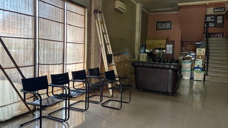 Ruko 3,5 Lantai di Lapangan Ros Bukit Duri