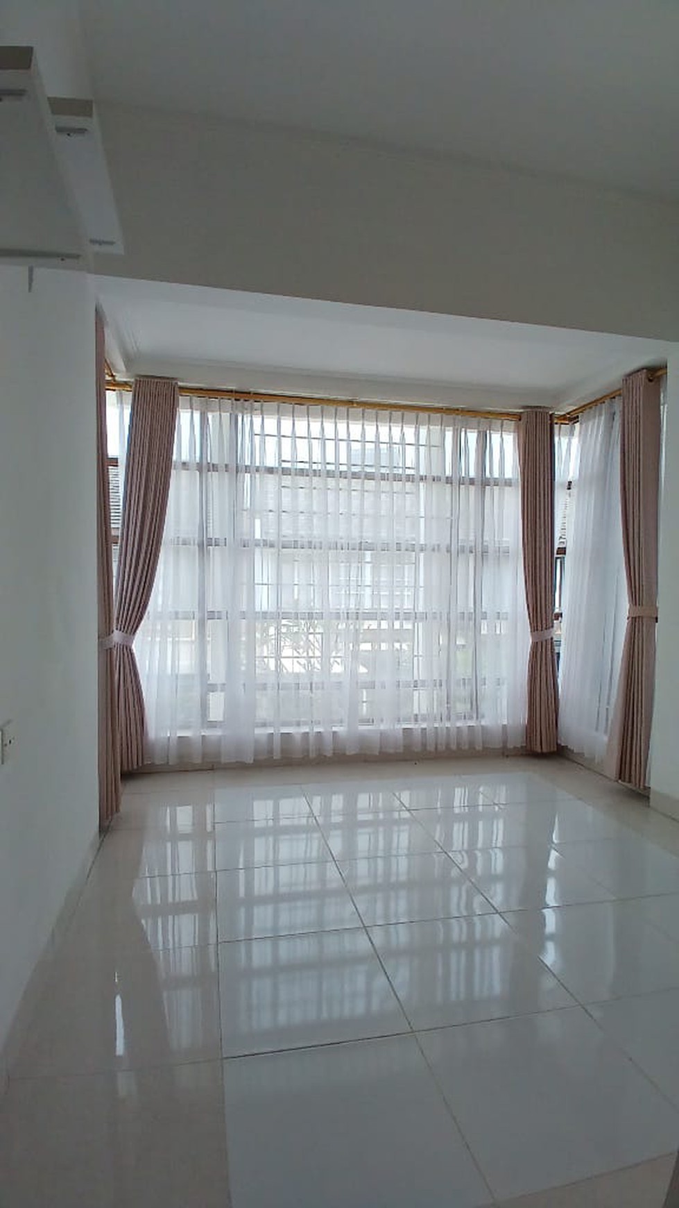 Rumah 2 Lantai Siap Huni dengan Hunian Nyaman dan Asri @Bintaro Sektor 9