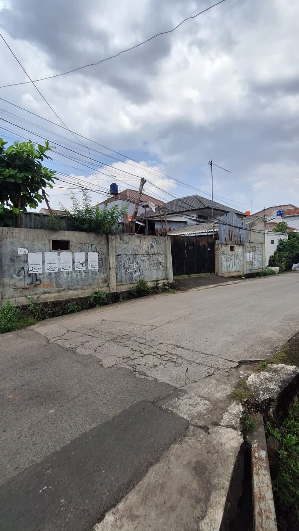 Di Jual Gudang di Jl Buluh Perindu Raya Pondok bambu - Jakarta Timur