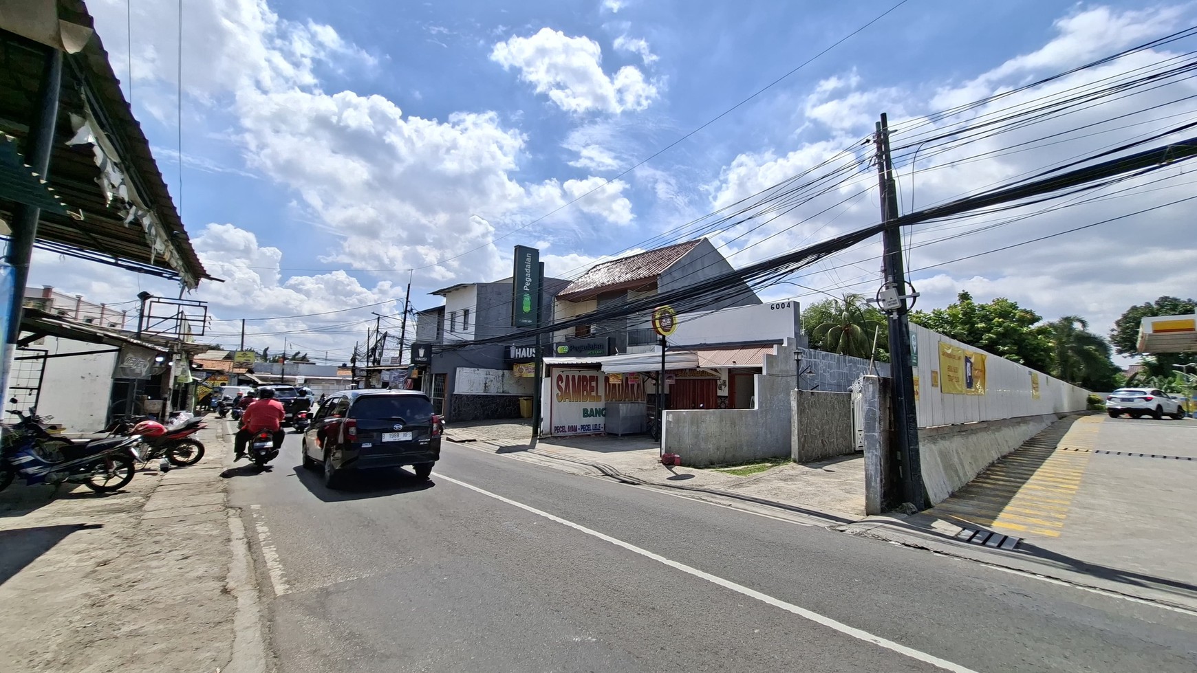 Tanah Luas Bonus 3 Rumah Siap Huni, Jl. Kahfi 1, Jagakarsa, Jakarta Selatan