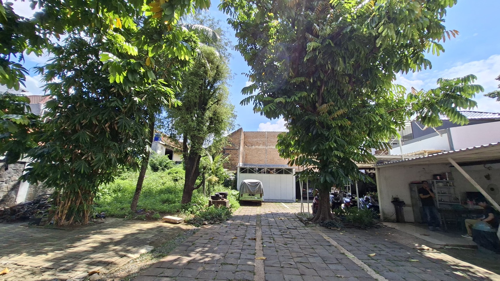 Tanah Luas Bonus 3 Rumah Siap Huni, Jl. Kahfi 1, Jagakarsa, Jakarta Selatan