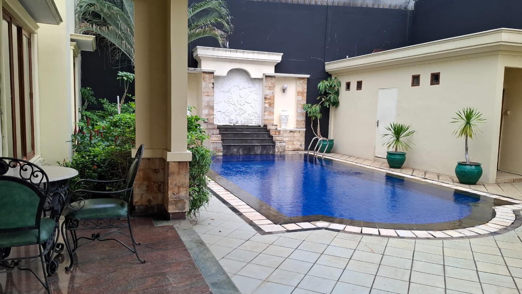 Rumah siap huni  di Jual lokasi di  Jl Taman Radio Dalam  Kebayoran Baru Jakarta Selatan