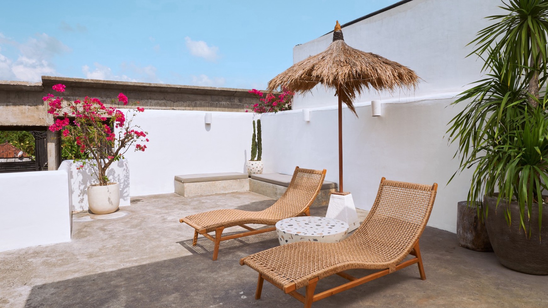 Leasehold - Stylish 3-Bedroom Villa Near L'Osteria Canggu, Bali