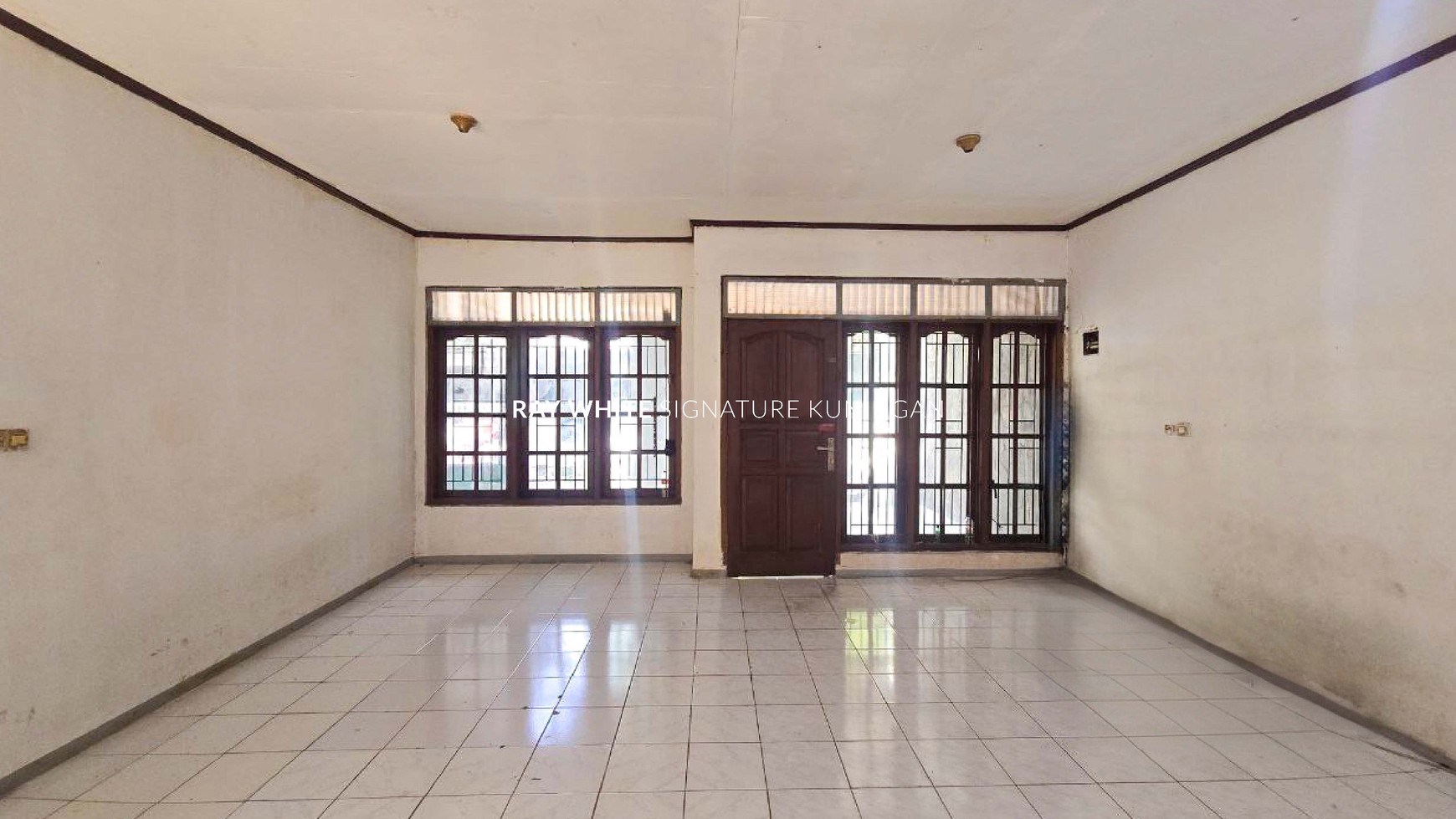 Dijual Rumah Layak Huni Zona Komersil Bendungan Hilir