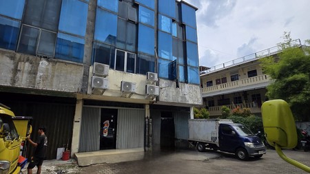 Ruko Arcadia 4 lantai bagus terawat sudah ada partisi dan 7 unit Ac, Jl. Daan mogot raya - Tanggerang.