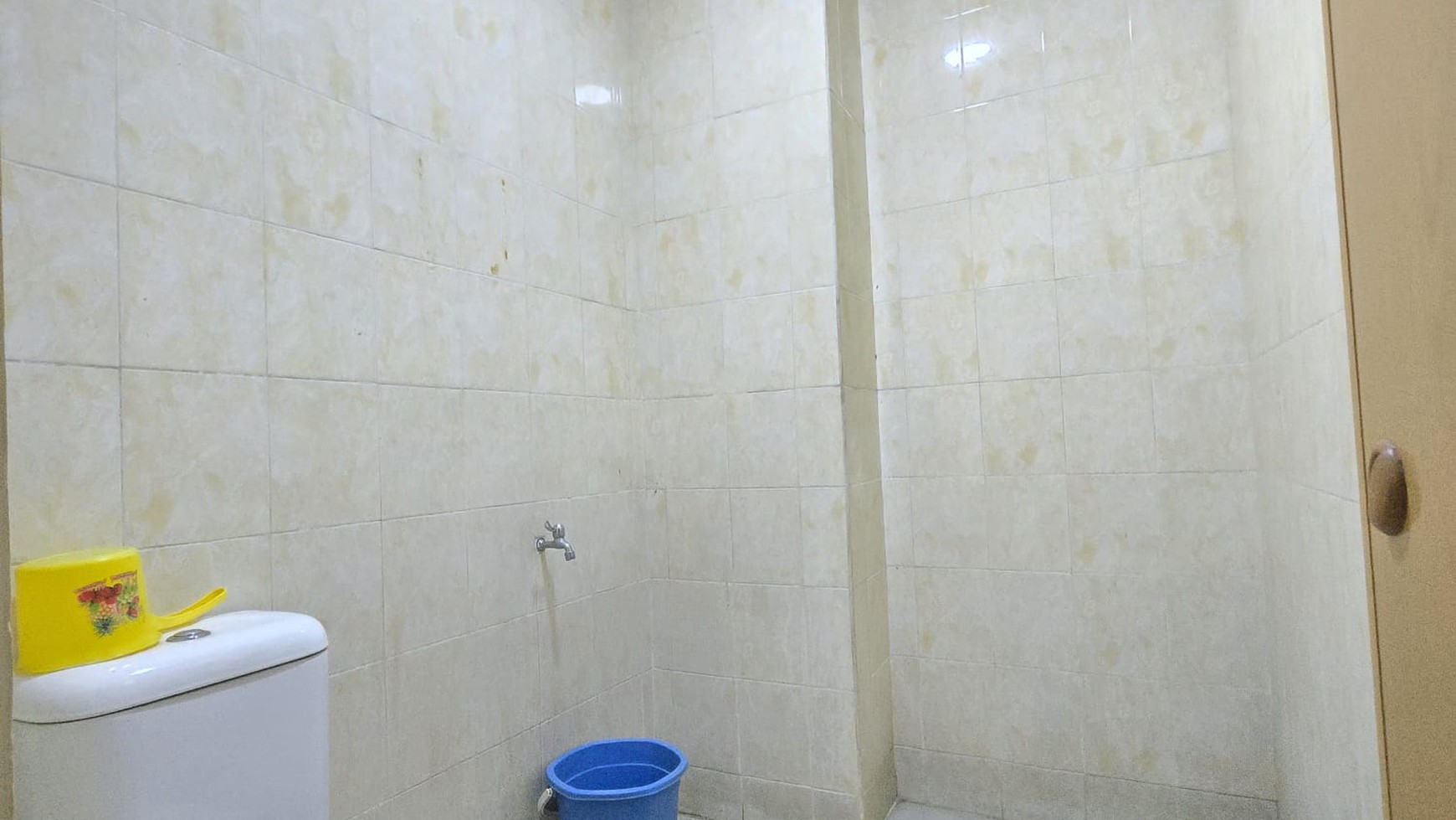 Ruko Arcadia 4 lantai bagus terawat sudah ada partisi dan 7 unit Ac, Jl. Daan mogot raya - Tanggerang.