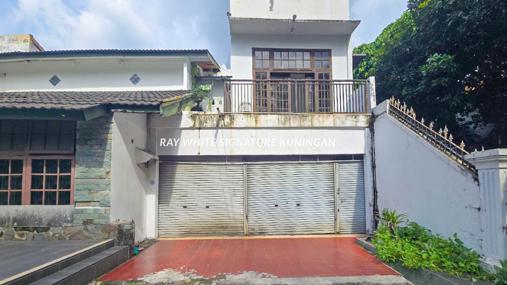 Dijual Rumah Tua 2 Lantai Di Bendungan Hilir Lokasi Bagus