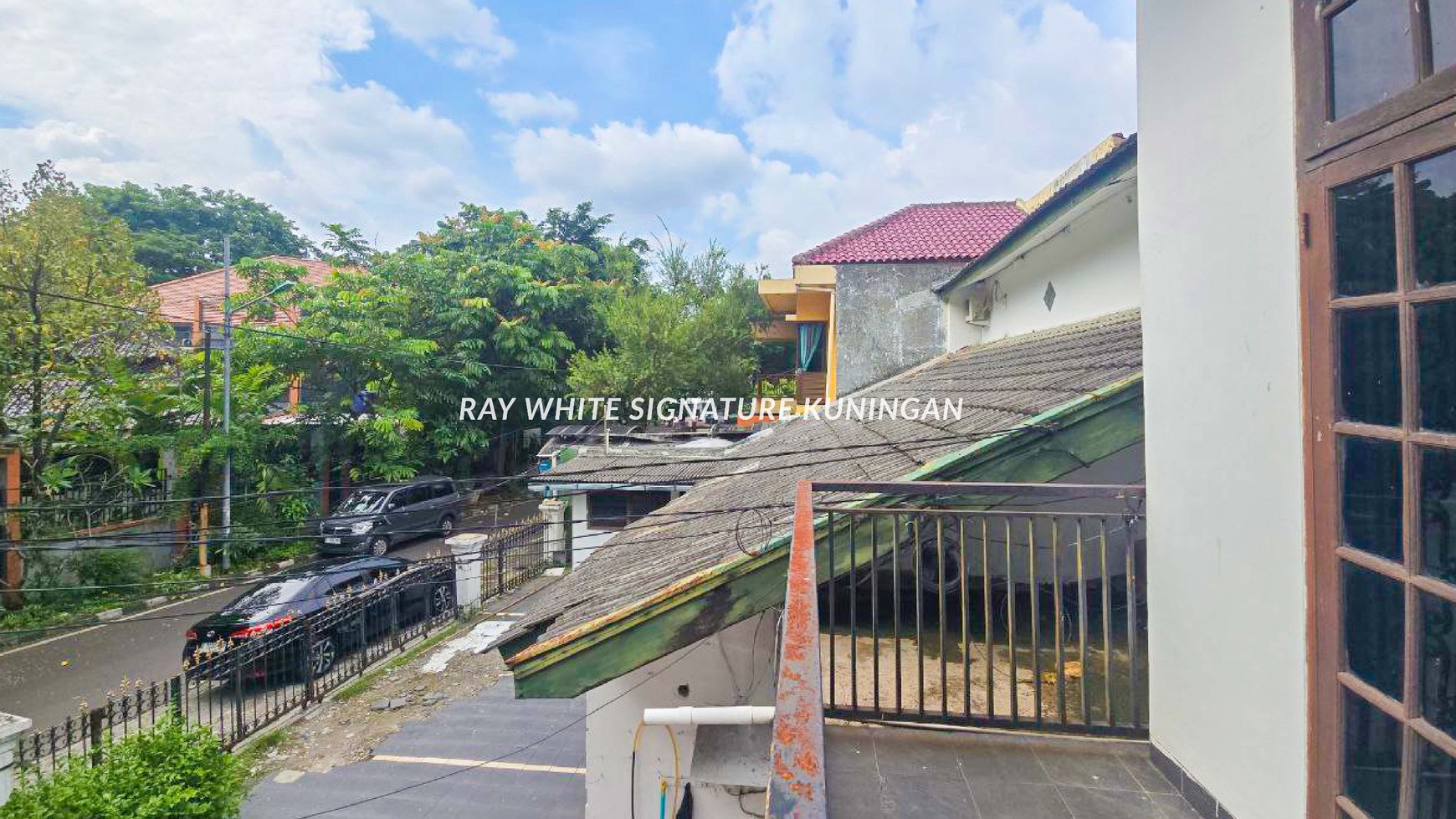 Dijual Rumah Tua 2 Lantai Di Bendungan Hilir Lokasi Bagus