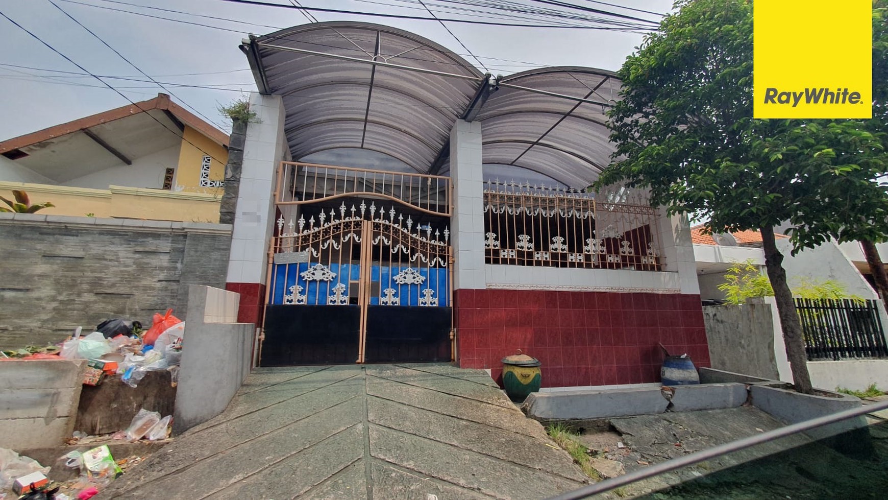 Dijual Rumah 2 lantai di Jalan Petemon Surabaya Pusat