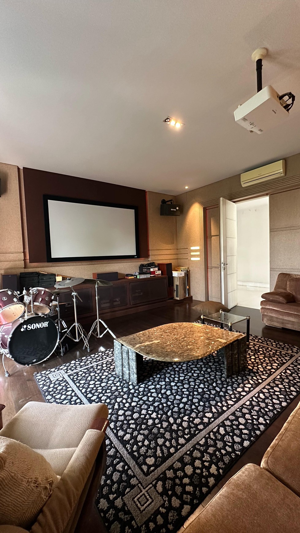 Rumah Dijual Darmo Hill Surabaya