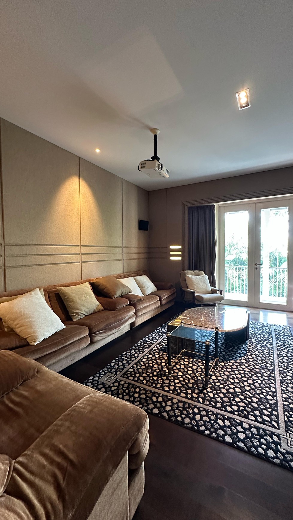 Rumah Dijual Darmo Hill Surabaya