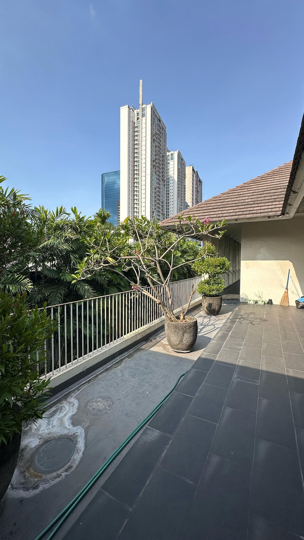 Rumah Dijual Darmo Hill Surabaya
