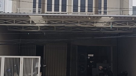 Dijual Rumah 2 lantai di Jalan Jemursari Surabaya