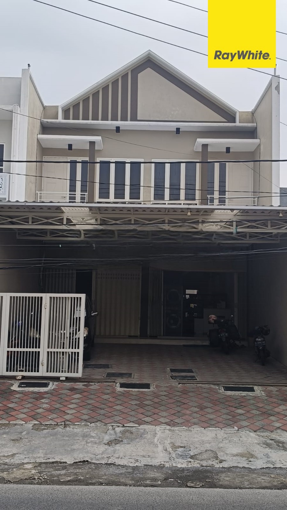 Dijual Rumah 2 lantai di Jalan Jemursari Surabaya