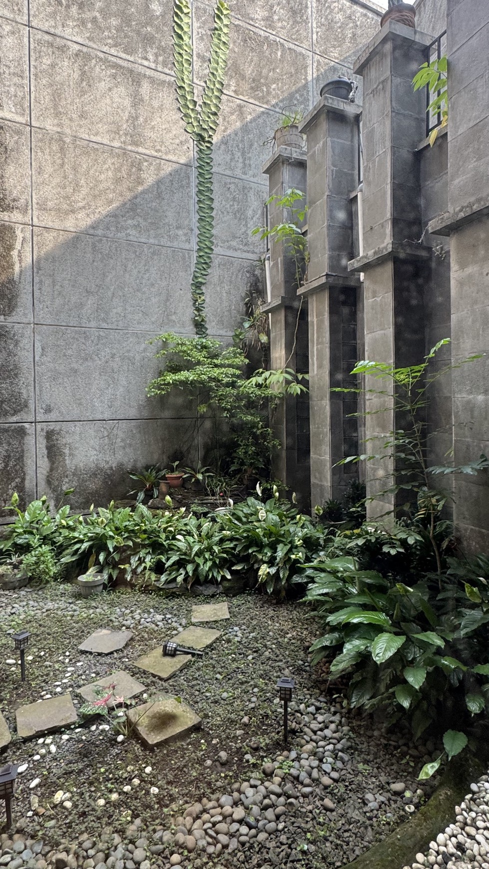 Dijual Rumah Siap Pakai Sayap Suryasumantri